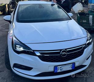 -POCHI KM 2018 Opel Astra 1.4 Turbo Metano PERMUTO