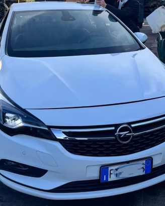 -POCHI KM 2018 Opel Astra 1.4 Turbo Metano PERMUTO