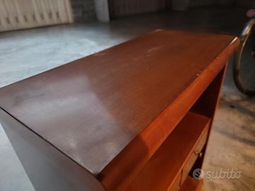 Libreria bassa / Mobiletto in legno con cassetti