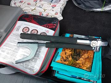 Antifurto  bloccasterzo volante Radikal RK