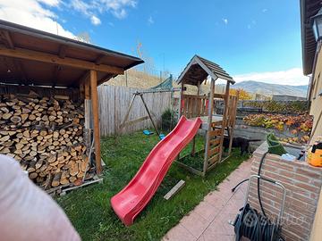 Scivolo con altalena