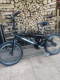  bicicletta bmx