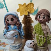 sacra famiglia all'uncinetto 