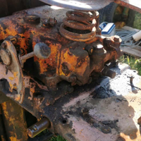 Sollevatore trattore OM