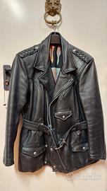 accessori moto. giubbotto per harleysti in pelle. 