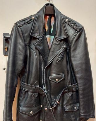 accessori moto. giubbotto per harleysti in pelle. 