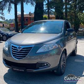Lancia Ypsilon 0.9 - OK NEOPATENTATI