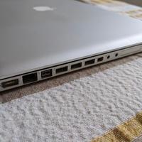 macbook pro 17 ssd 250gb ram 8gb dvd bat 200 cicli