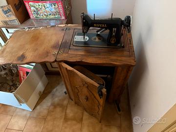 Maccchine da cucire e lampadario