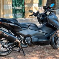 Yamaha T-Max 560 nero