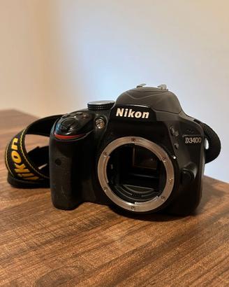 Nikon D3400 (solo corpo)