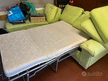 Divano letto con chaise longue