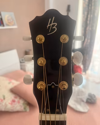 Chitarra acustica