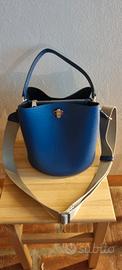 Borsa a secchiello con tracolla