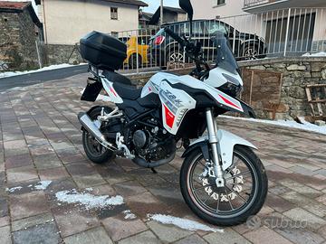 Benelli TRK 251 - 2024