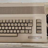 Commodore 64 con tastiera 128