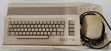 Commodore 64 con tastiera 128