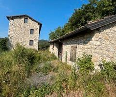 Villa minozzo Casale /cascina ind.te di mq 210