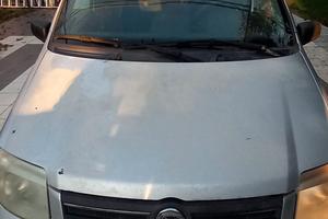 macchina perfetta  sempre tagliandata regolarmente