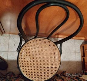 Sedia in legno curvato in stile Thonet