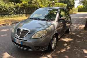 Lancia Ypsilon 1.3 MJT 75 CV Platino