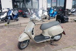 Piaggio Vespa 310 GTS hpe