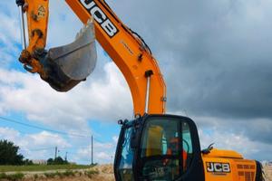 escavatore quintali 235 