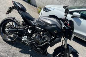 YAMAHA MT-07 ABS (2015)