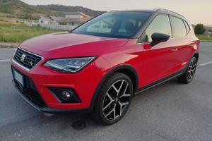 Seat Arona 1.0 TGI FR "FARI LED - PARK PILOT"