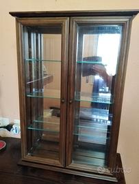 Vetrinetta pensile in legno e vetro