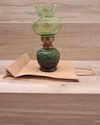 Lampada ad olio vintage antiquariato