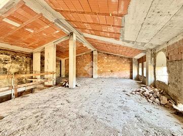 MULTILOCALE A MONTELUPO FIORENTINO