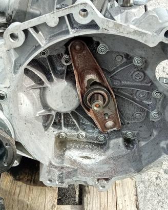 CAMBIO SKODA ROOMSTER 1.4 BENZINA CODICE HZM ANNO 