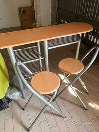 Tavolino cucina con 2 sgabelli