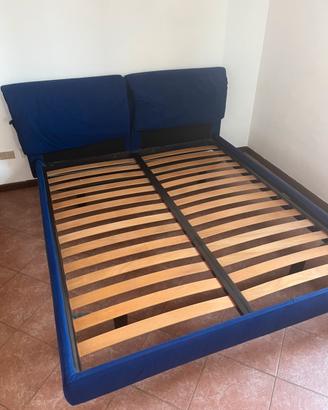 Letto matrimoniale  + rete a doghe e materasso