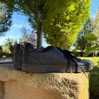 Scarpe Adidas.