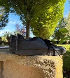 Scarpe Adidas.