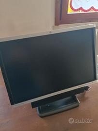 Schermo hp compaq 2205wg e altro