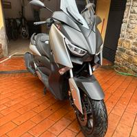 Yamaha xmax 400