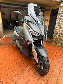 Yamaha xmax 400