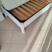 Letto singolo completo di materasso