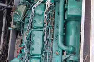 motore  volvo penta 200  con solo 900 ore di moto 