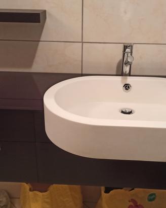 Bagno con specchio 