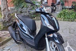 Piaggio Medley 200
