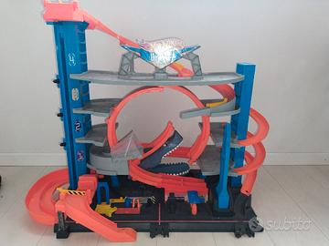 Hot Wheels Ultimate Garage 