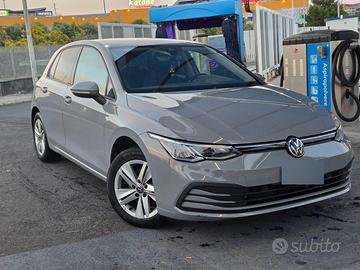 Golf 8 1.5 tgi life