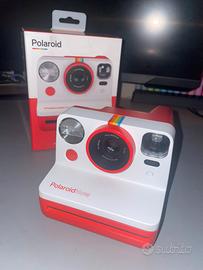 Polaroid Now Rossa