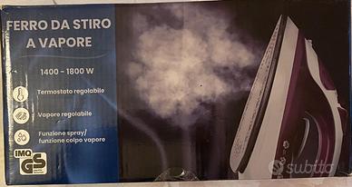 Ferro da stiro a vapore con scatola