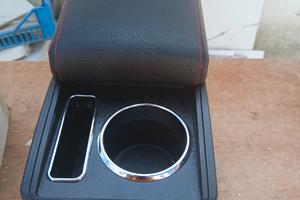 poggia braccio per auto