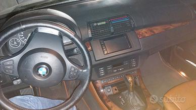 Comodità-sportività e lusso - SUV BMW X5 Automatic